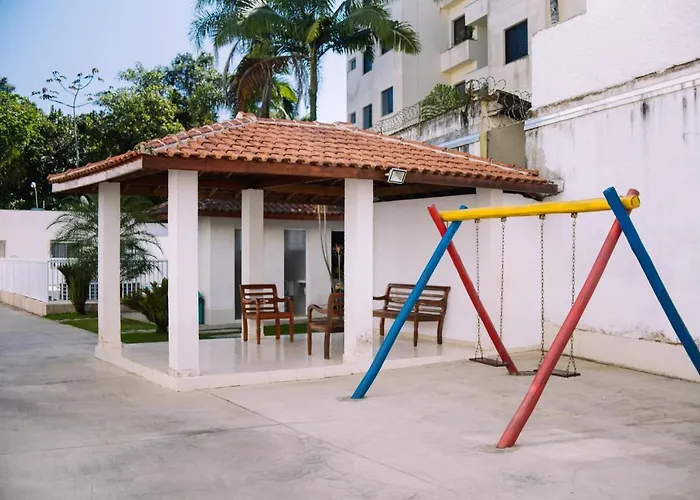 Apto no Itaguá, 2 dts, wifi, piscina e ar condicionado